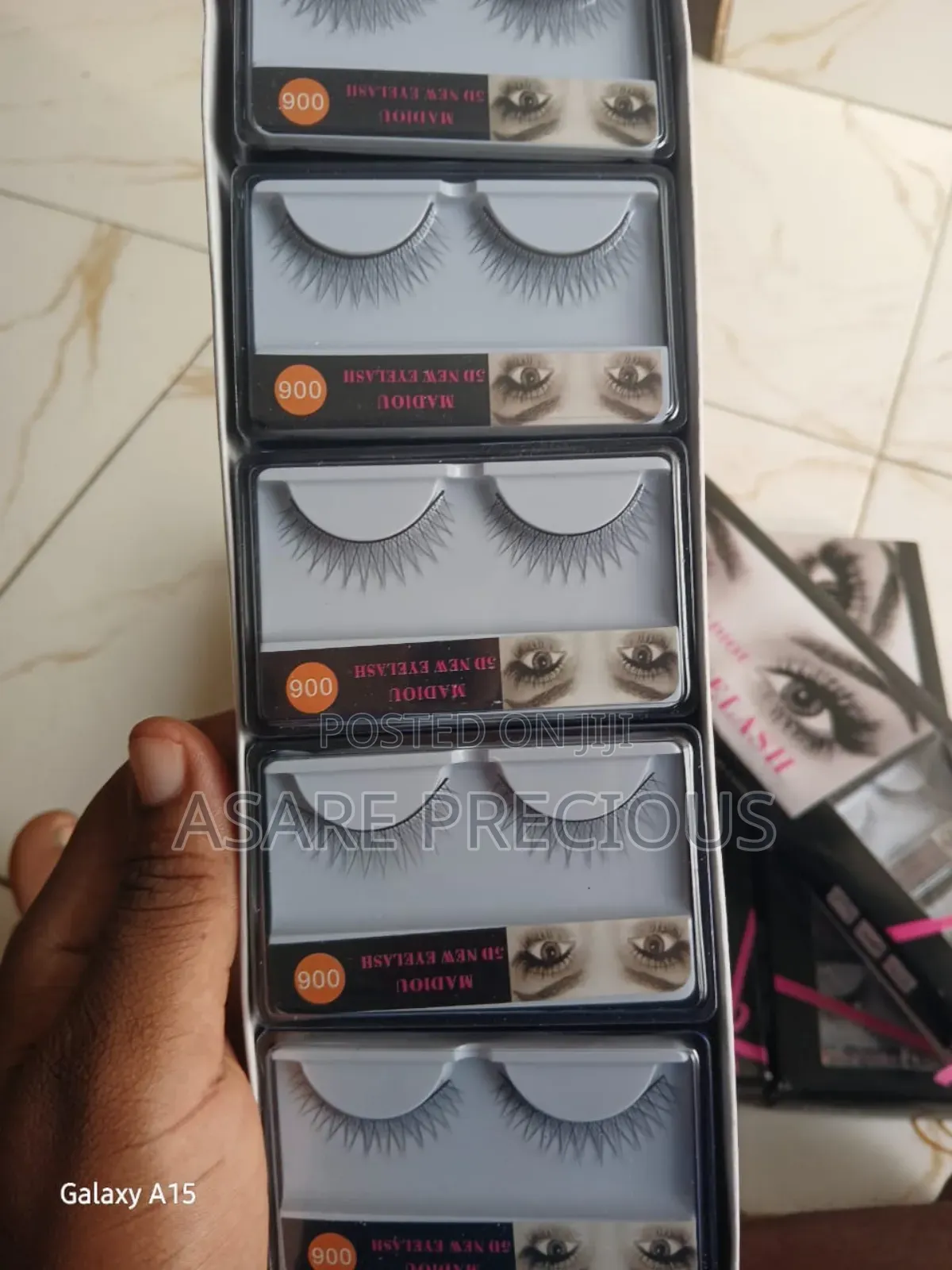 Charming Looks Eye Lashes Set