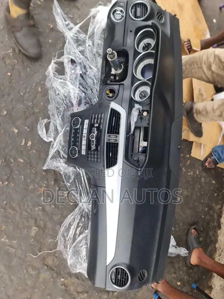 Mercedes Benz C250 Dashboard