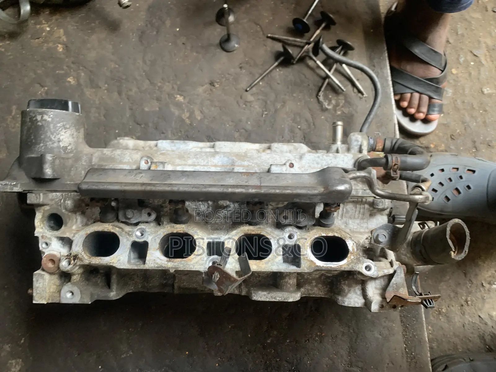 Nissan Note Engine Head(4plugs)
