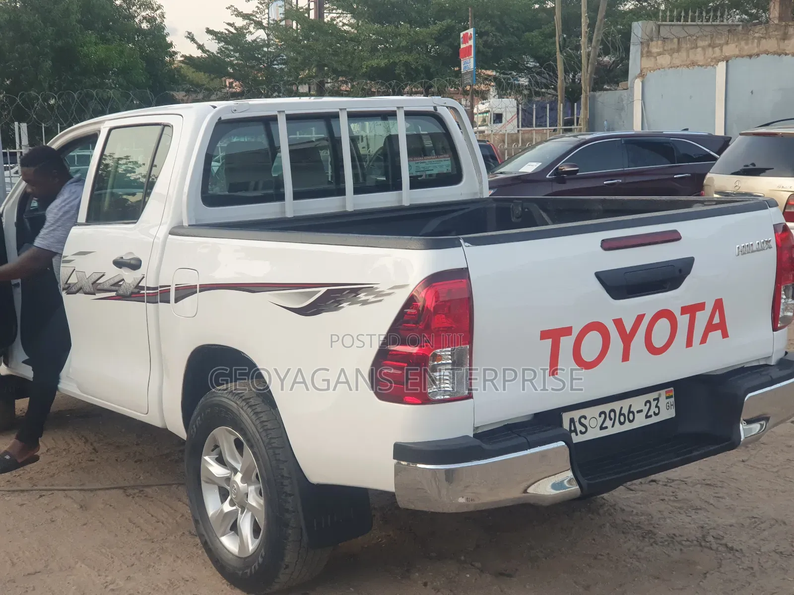 Toyota Hilux Revo Double Cab Deisel 2.8 AWD 2017 White