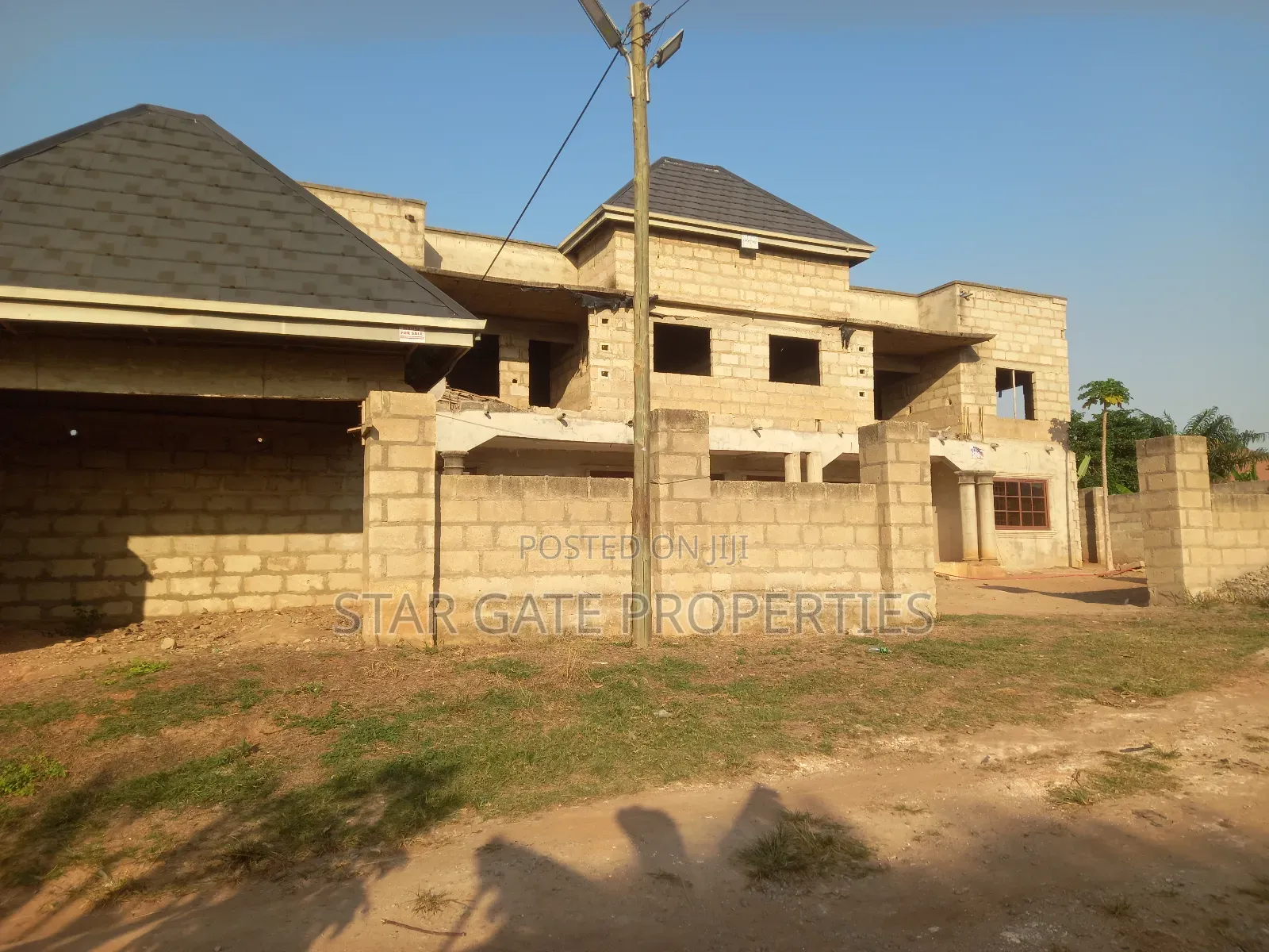 12 Bedrooms Apartments/ Flats for Sale