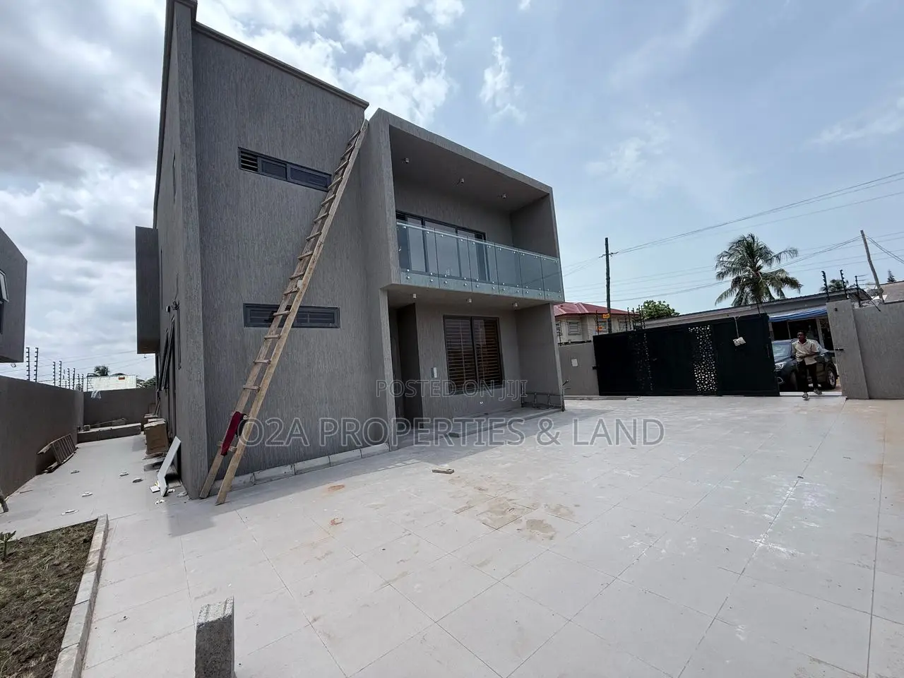 4bdrm House in Ashaley Botwe School for sale