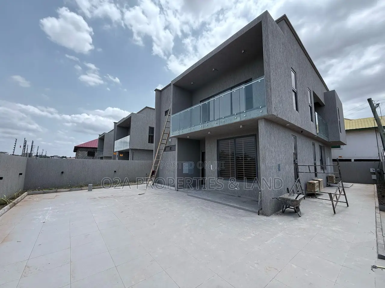 4bdrm House in Ashaley Botwe School for sale