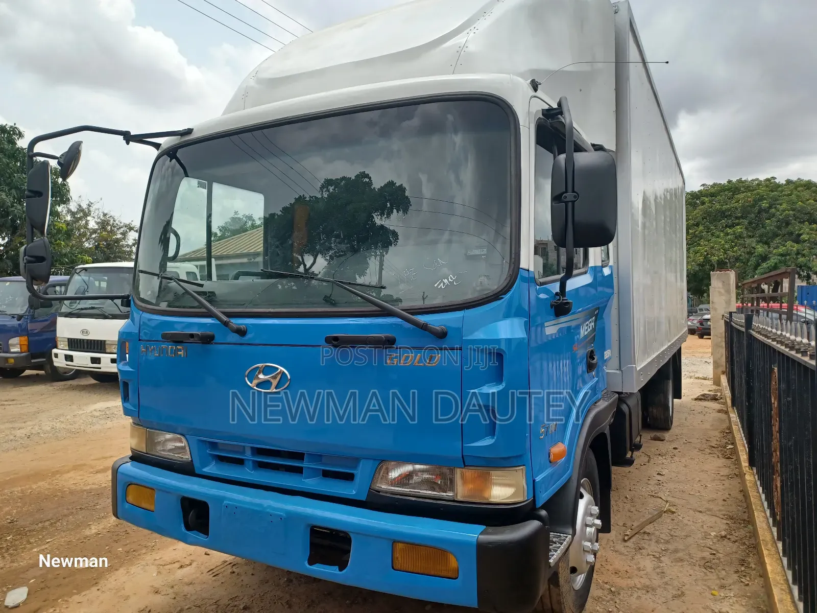 5ton Container Blue White