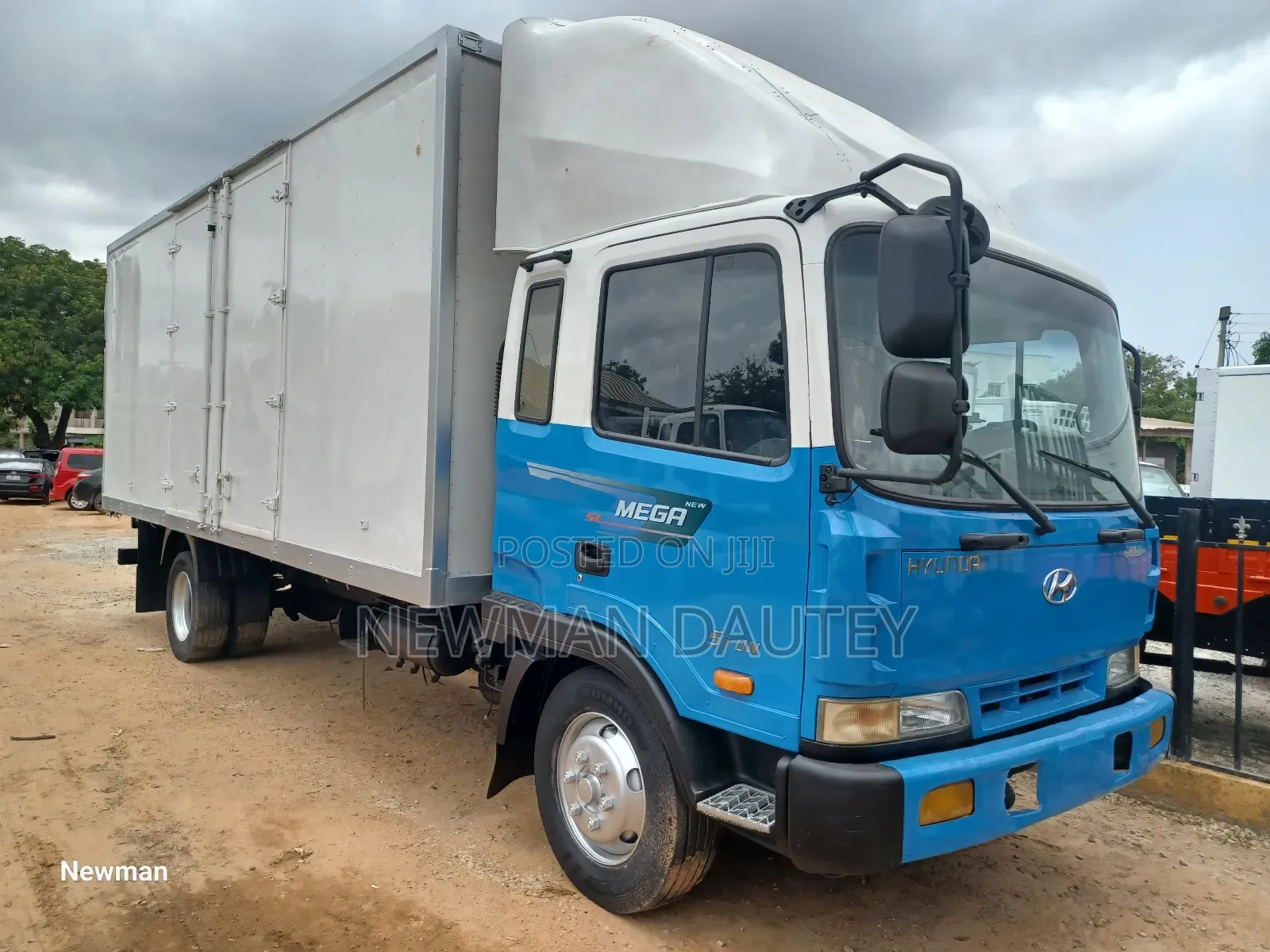 5ton Container Blue White