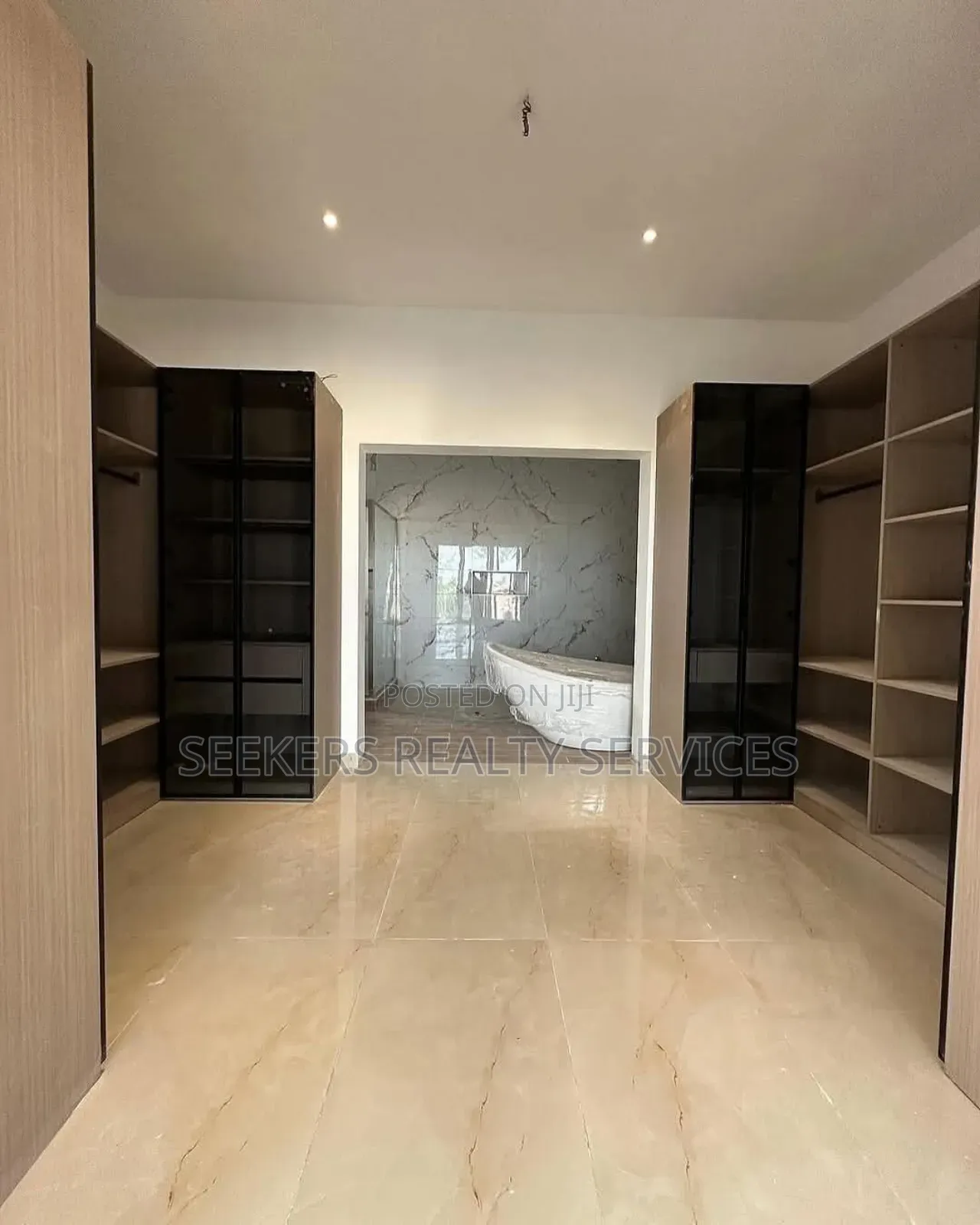 5bdrm House in Seekers Realty, East Legon for sale