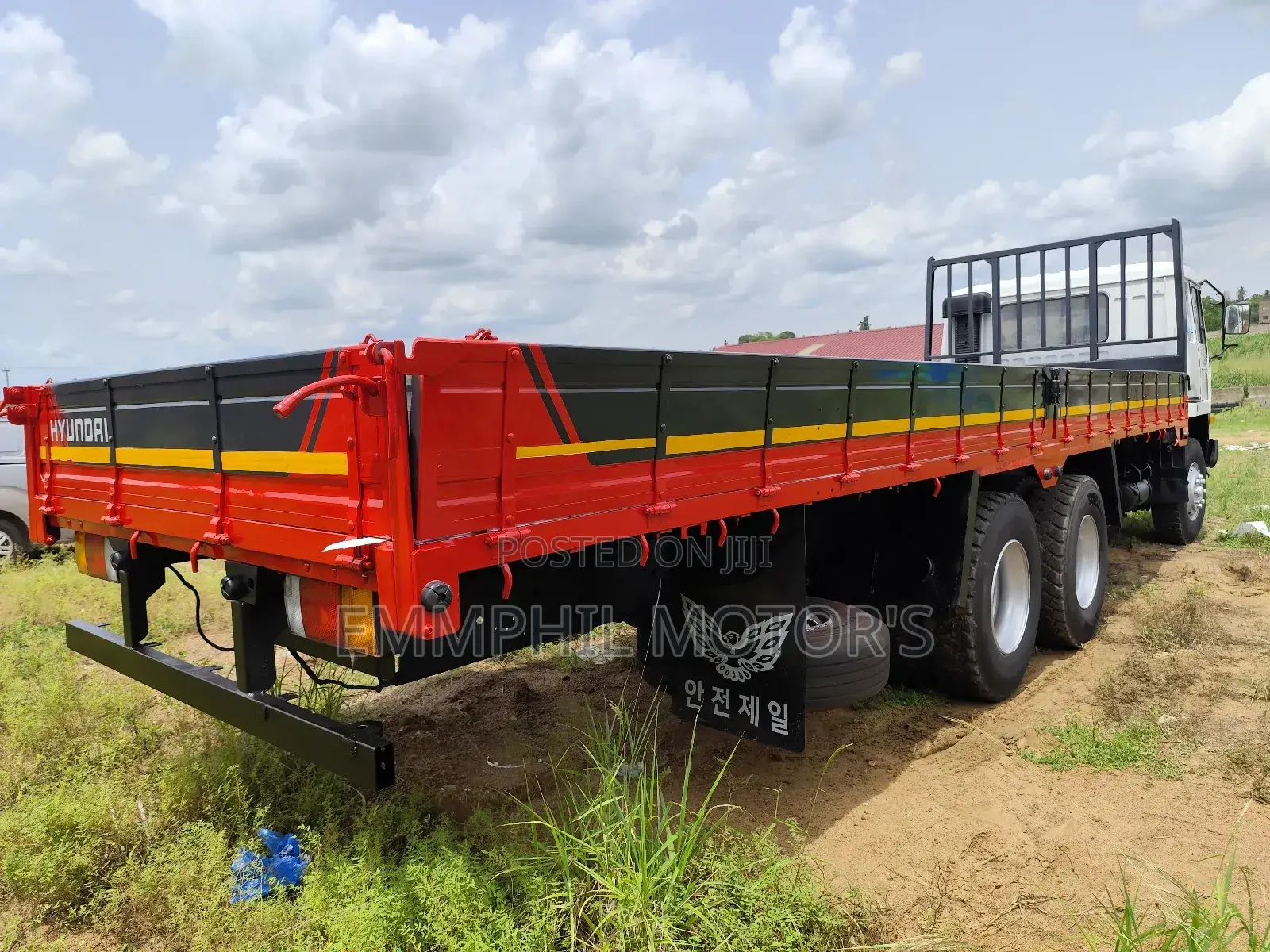 Hyundai Double Axle. Heavy Duty. Manual Engine. New Arrival.