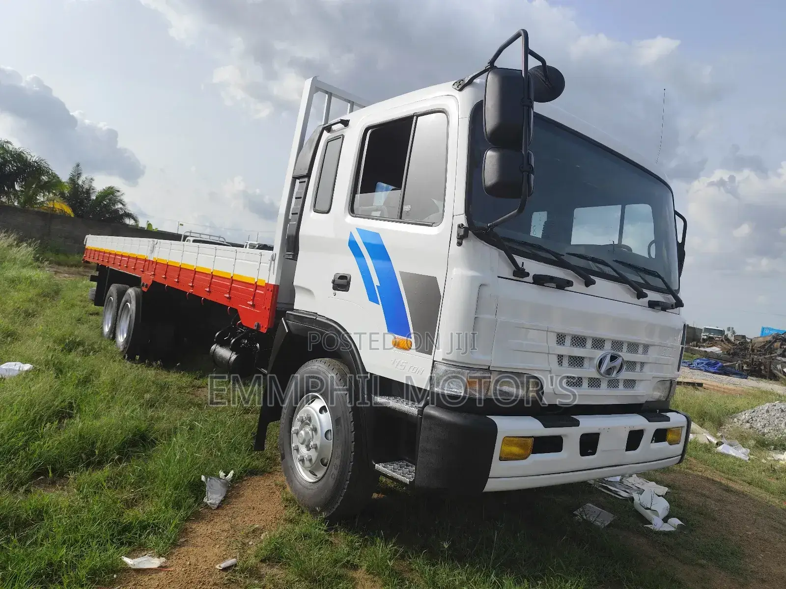 14ton Hyundai Double Axle. Manual Engine. New Arrival.
