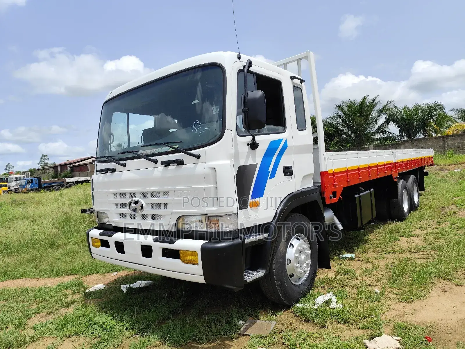 14ton Hyundai Double Axle. Manual Engine. New Arrival.
