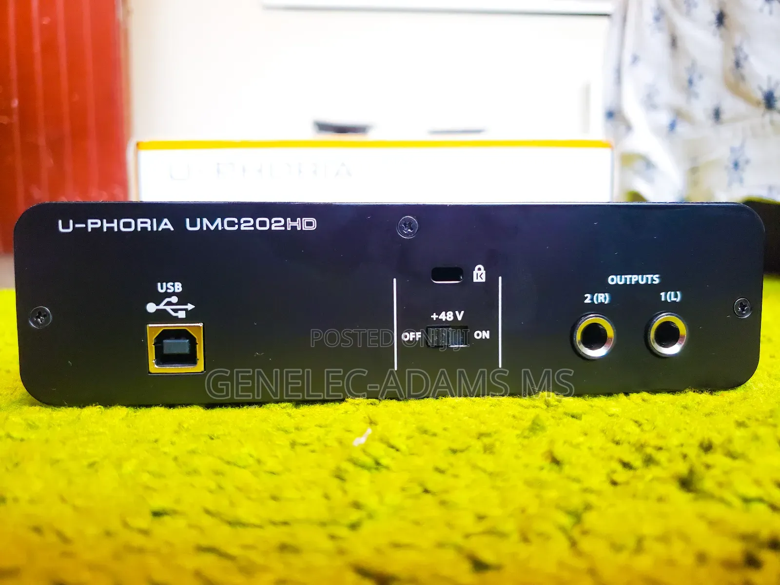 Original Behringer U-Phoria Umc202hd