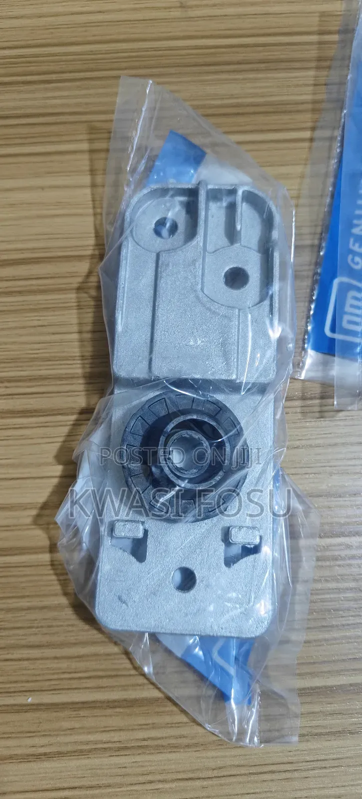 Chevolet Cruze Lower Radiator Bracket