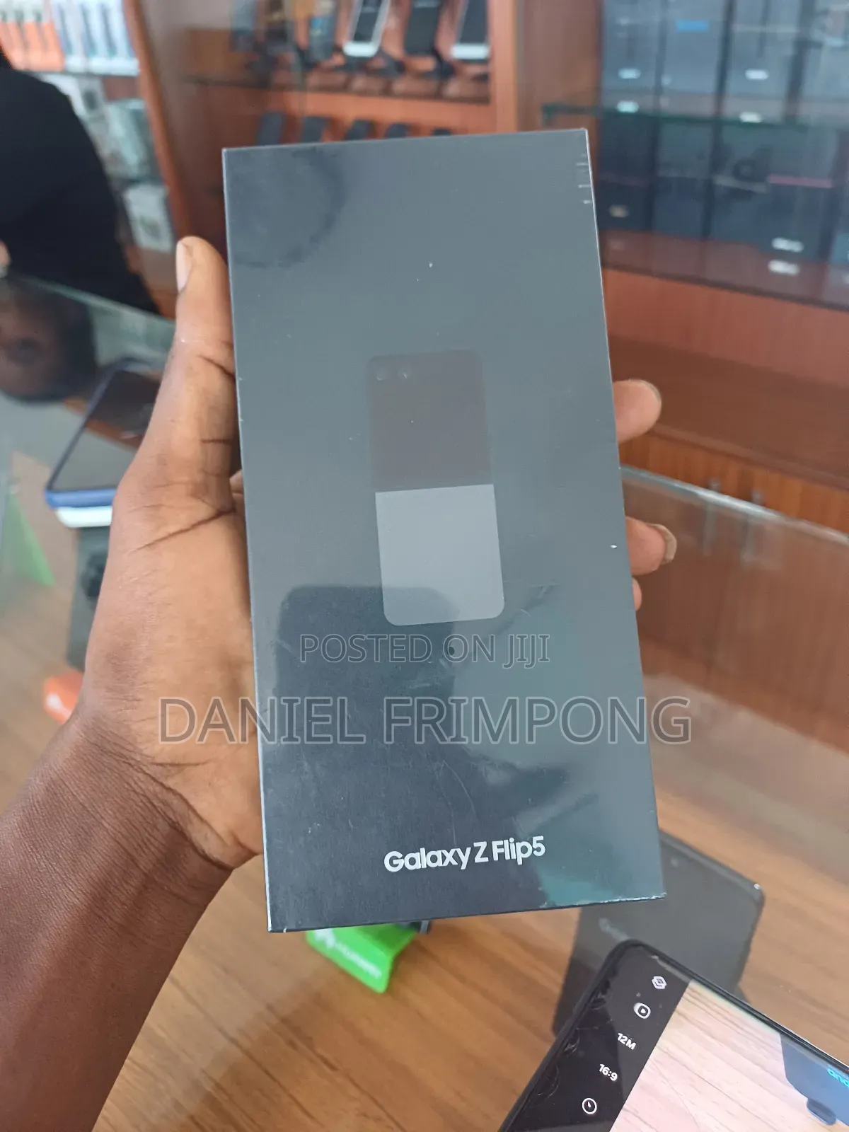 New Samsung Galaxy Z Flip5 256 GB Black