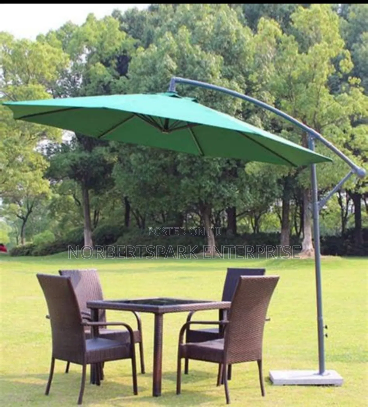 Cantilever Garden/Poolside Umbrella(1009)