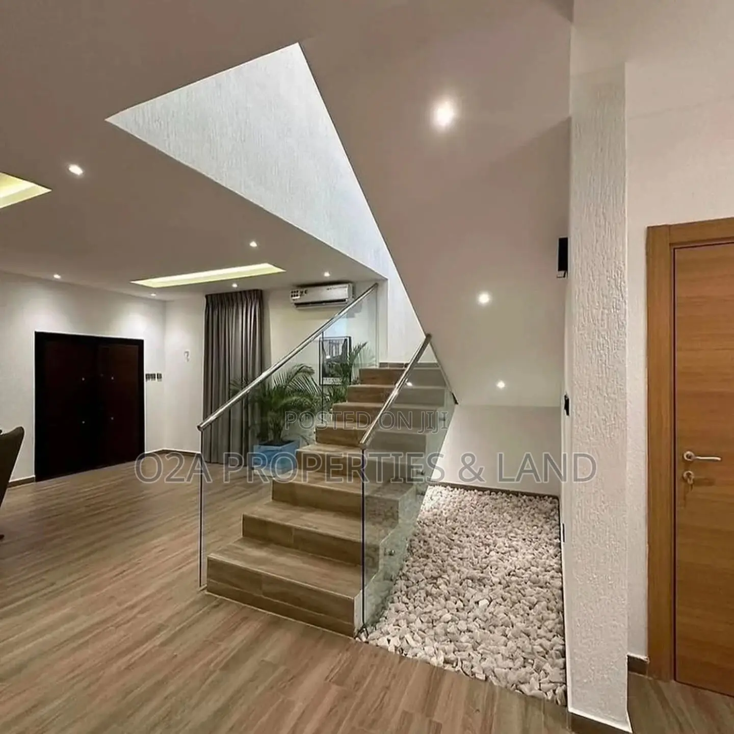 4bdrm House in Ashaley Botwe, Lake Side Estate for sale