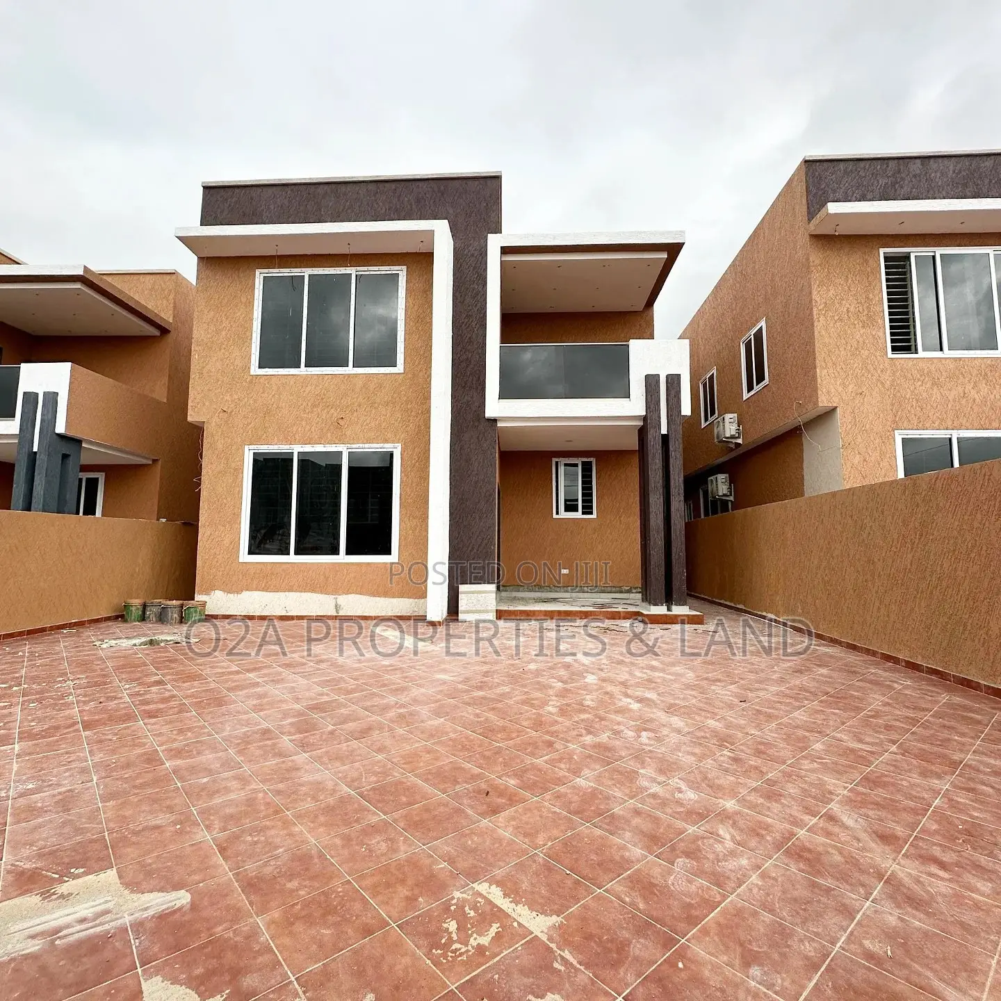 4bdrm House in Lakeside Estate for sale