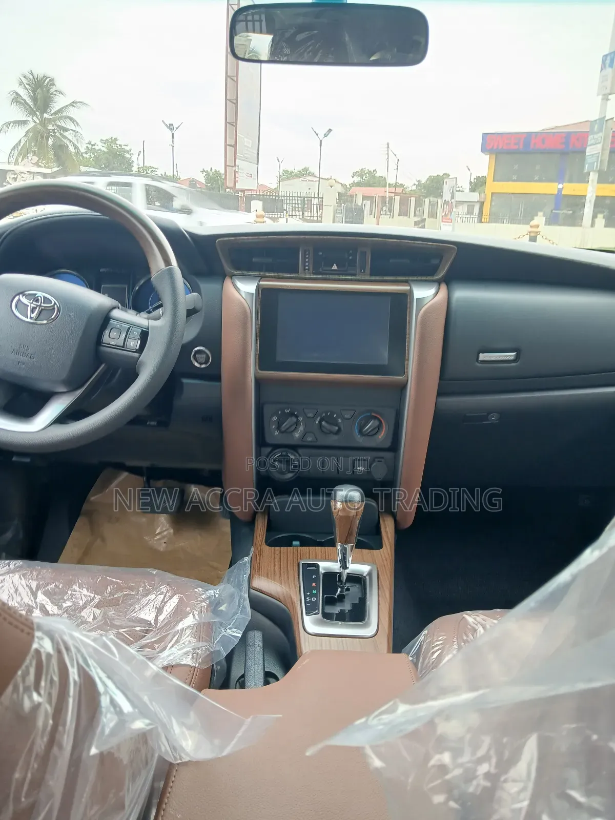 New Toyota Fortuner 2.7 AWD 2024 Black