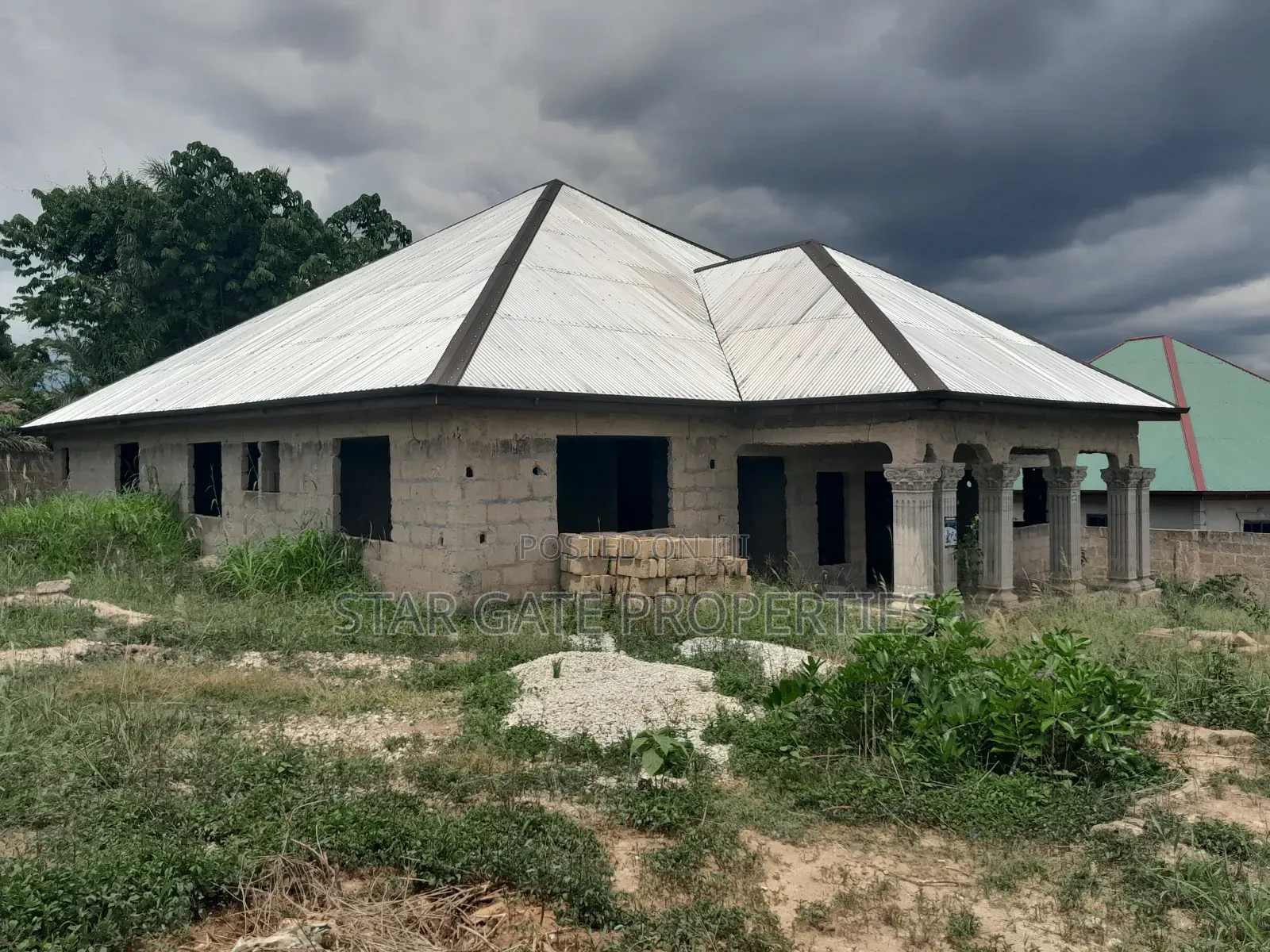 5bdrm House in Offinso for sale