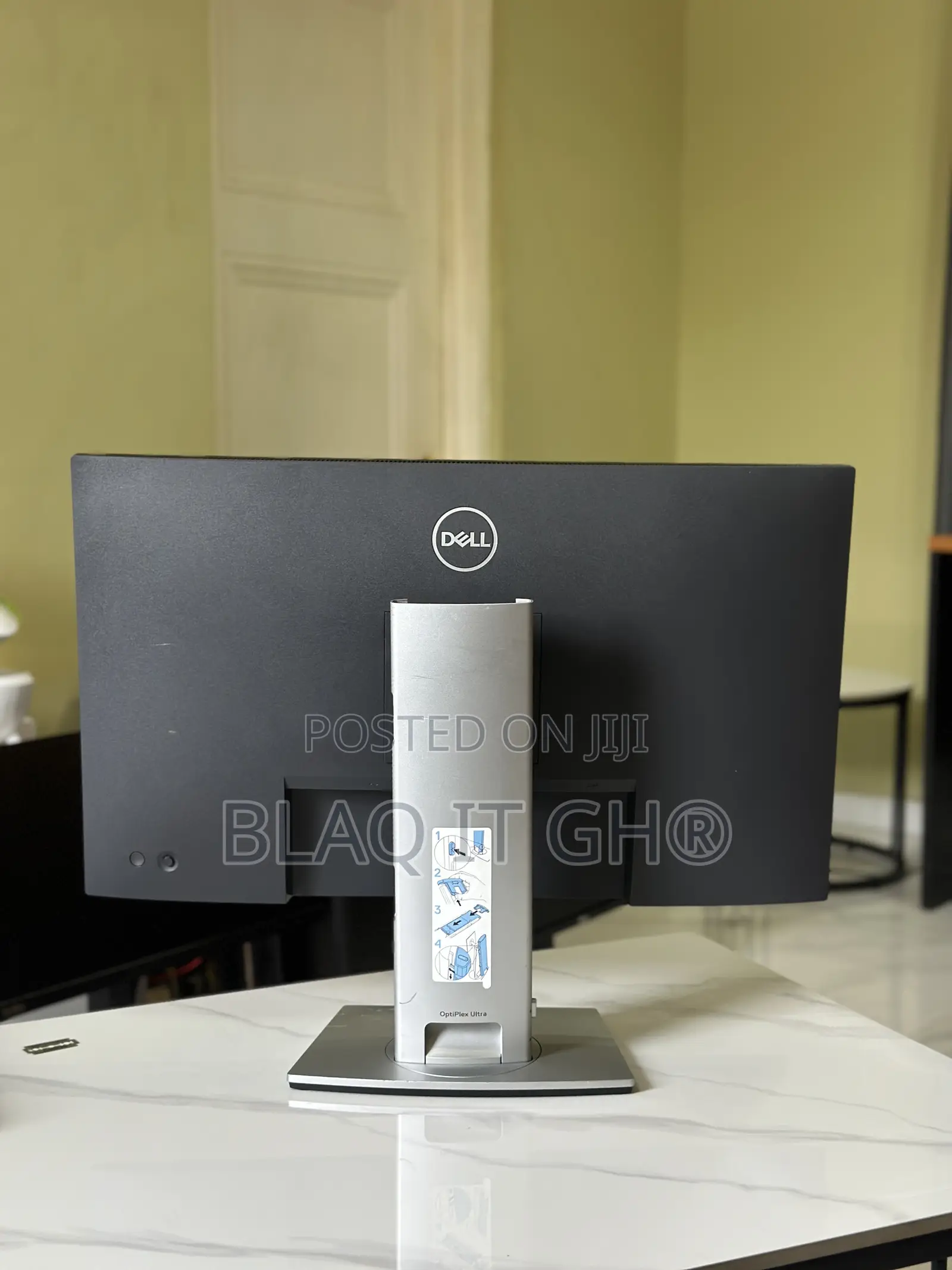 Dell 27” Inches Edgeless Full Hd Ips Monitor