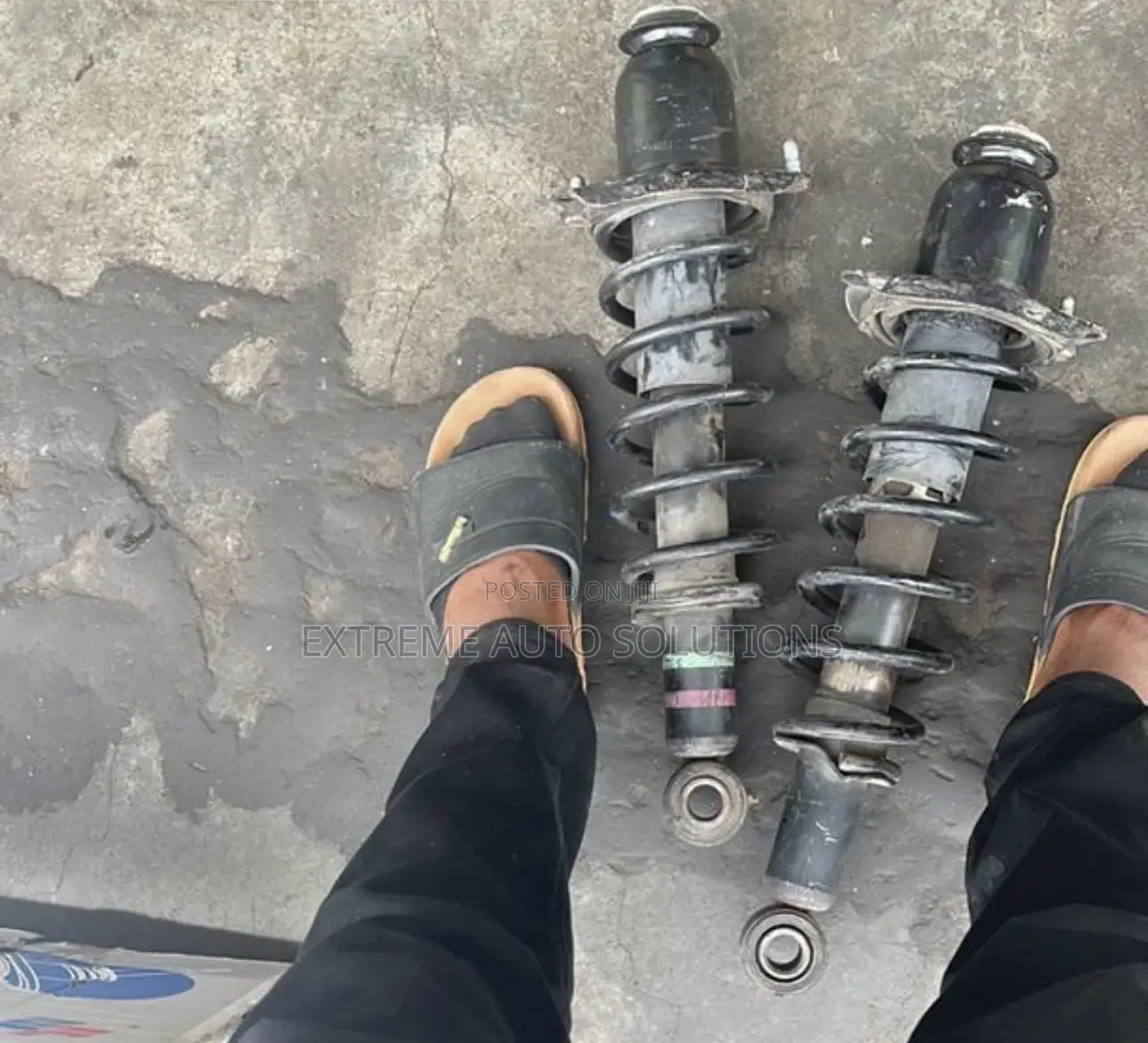 2013 Corolla Rear Shock And Absorber.