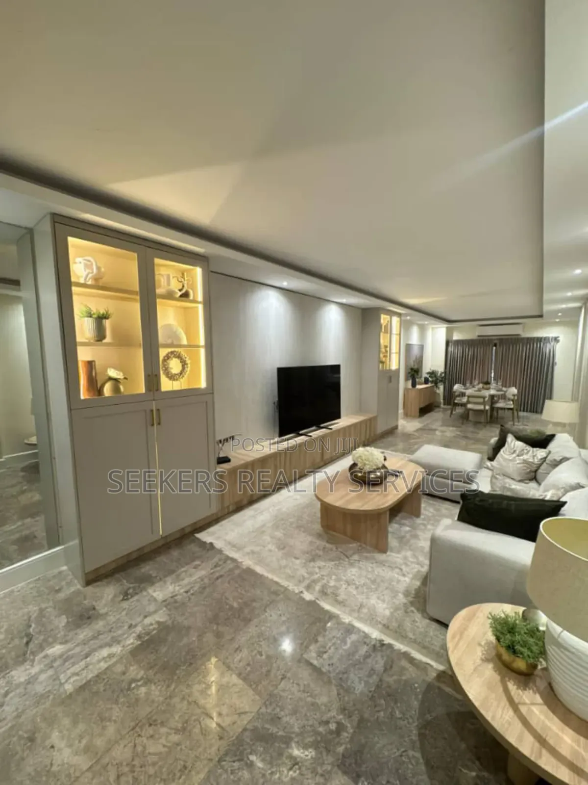 5bdrm Townhouse/Terrace in Seekers Realty, Cantonments for sale