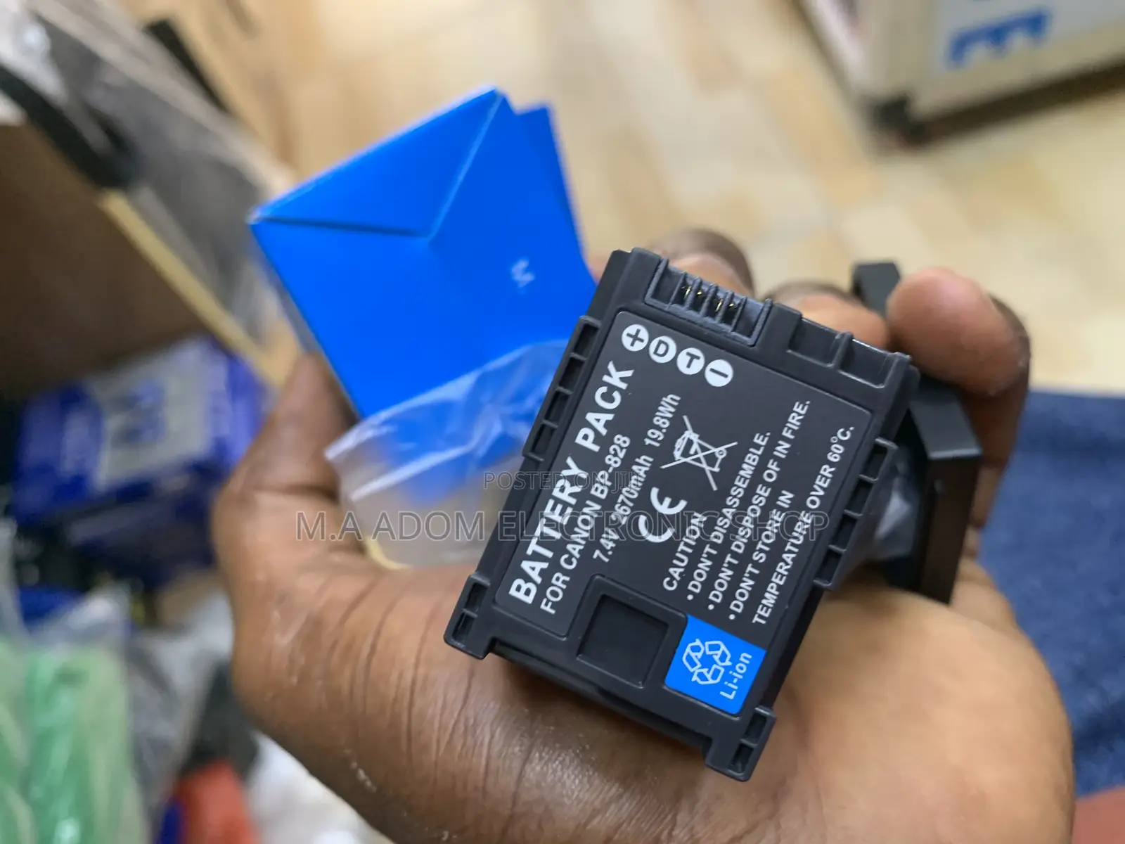 Canon Original 828 Battery for Videos Camcorders