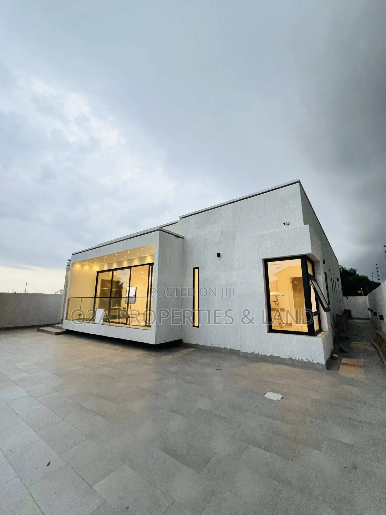 3bdrm Bungalow in Ashaley Botwe, for sale