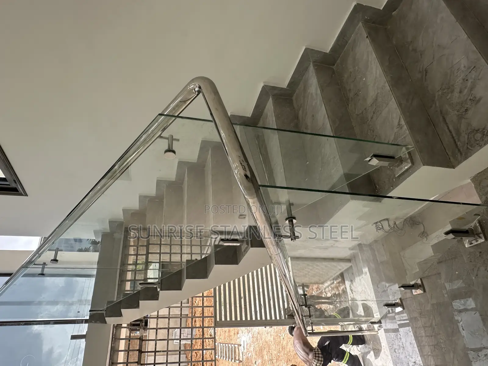 Stainless Frameless Design