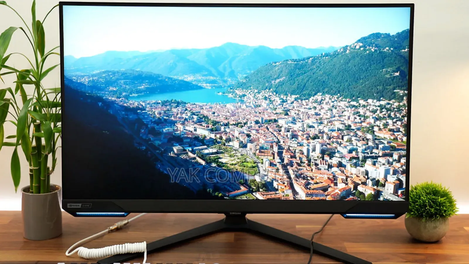 Samsung 32” Odyssey G5 Gaming Monitor, Wqhd (2560x1440)
