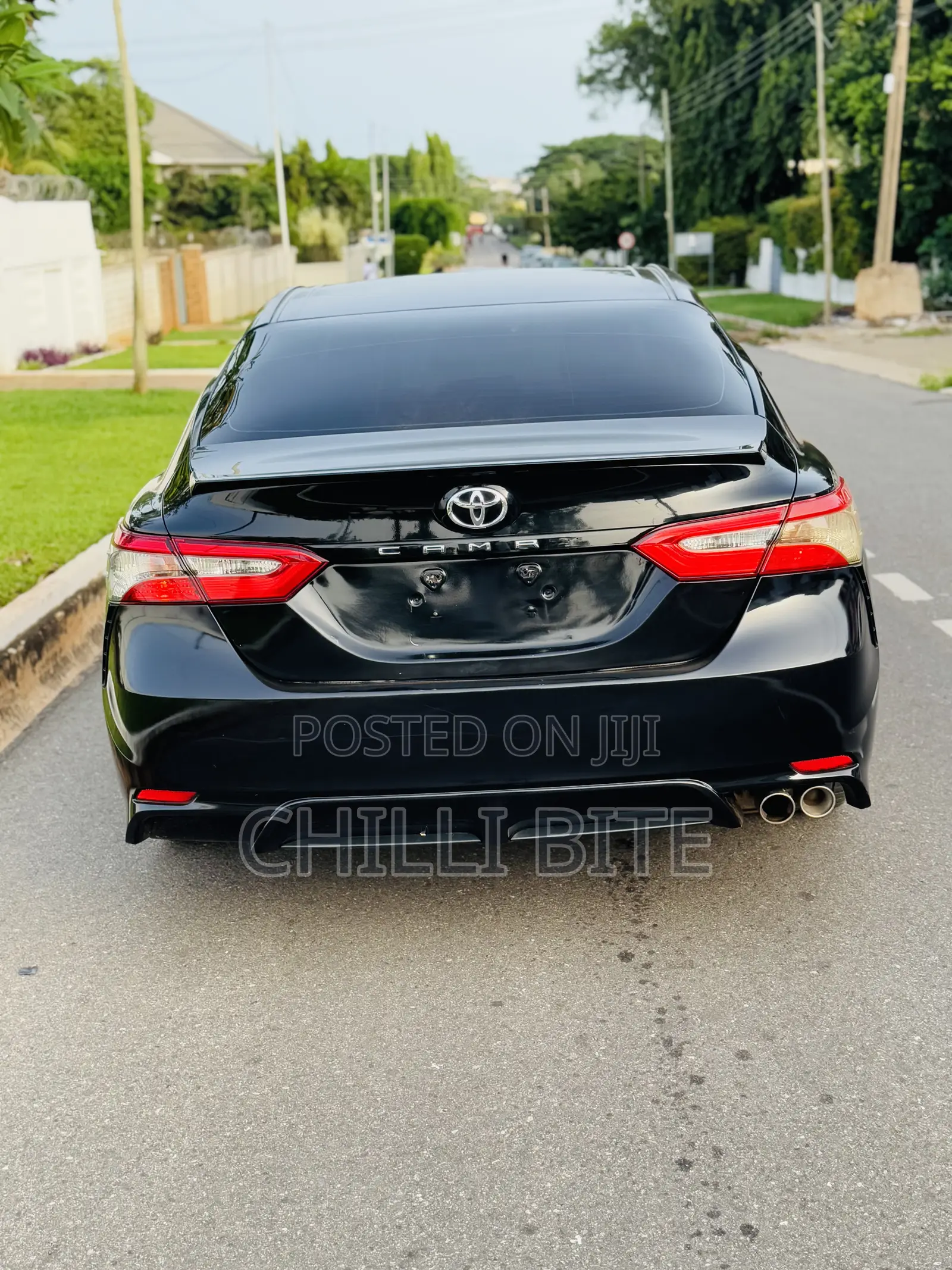 Toyota Camry SE FWD (2.5L 4cyl 8AM) 2018 Black
