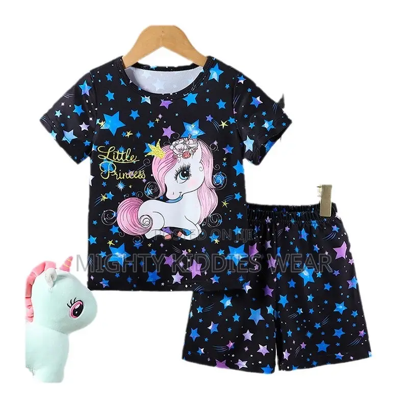 Girls 2pcs Clothing. Age 5-6yrs