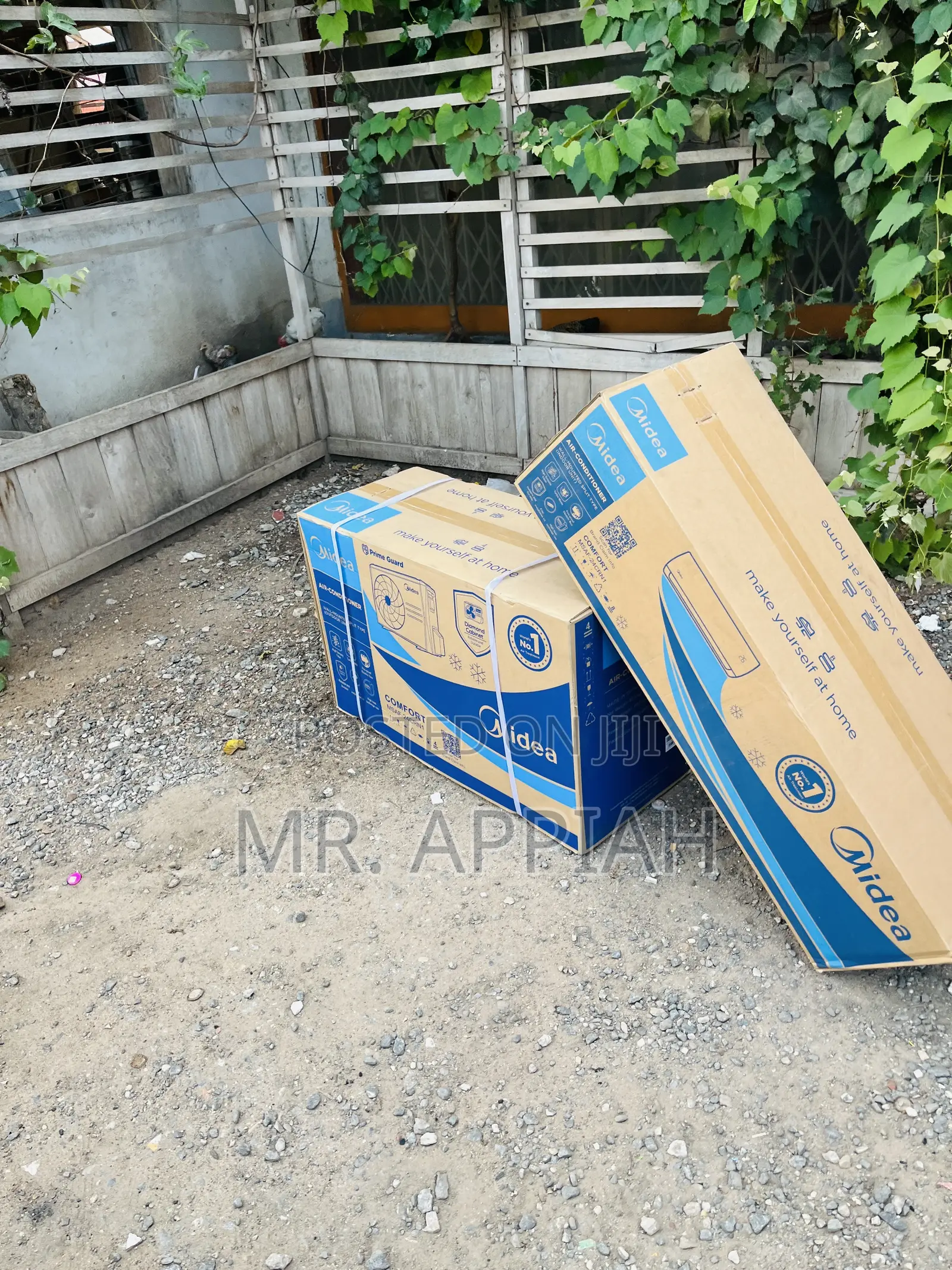Effortless Cleaning Air Midea 2.5hp Air Conditioner.