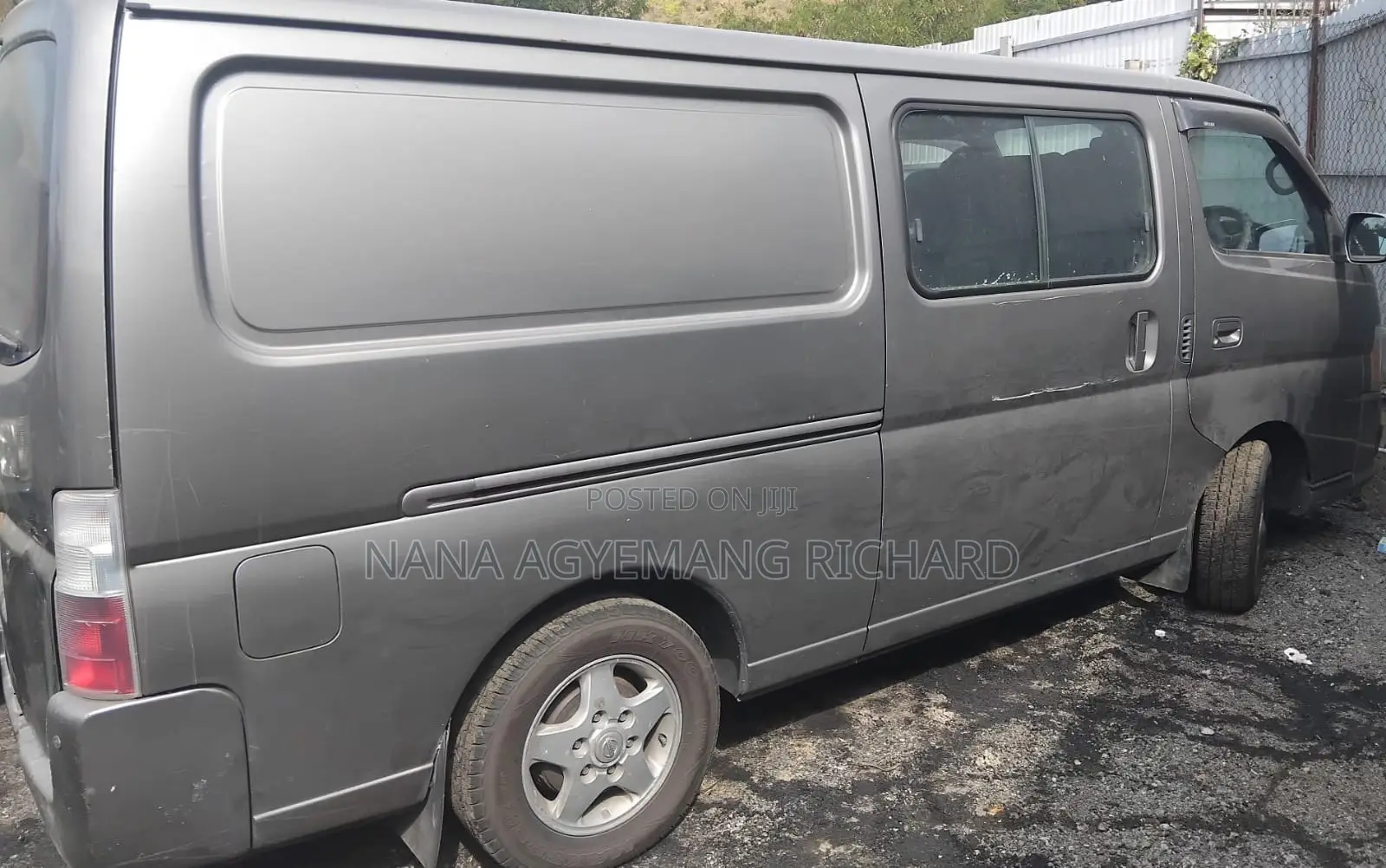 Nissan Caravan 2013 Gray