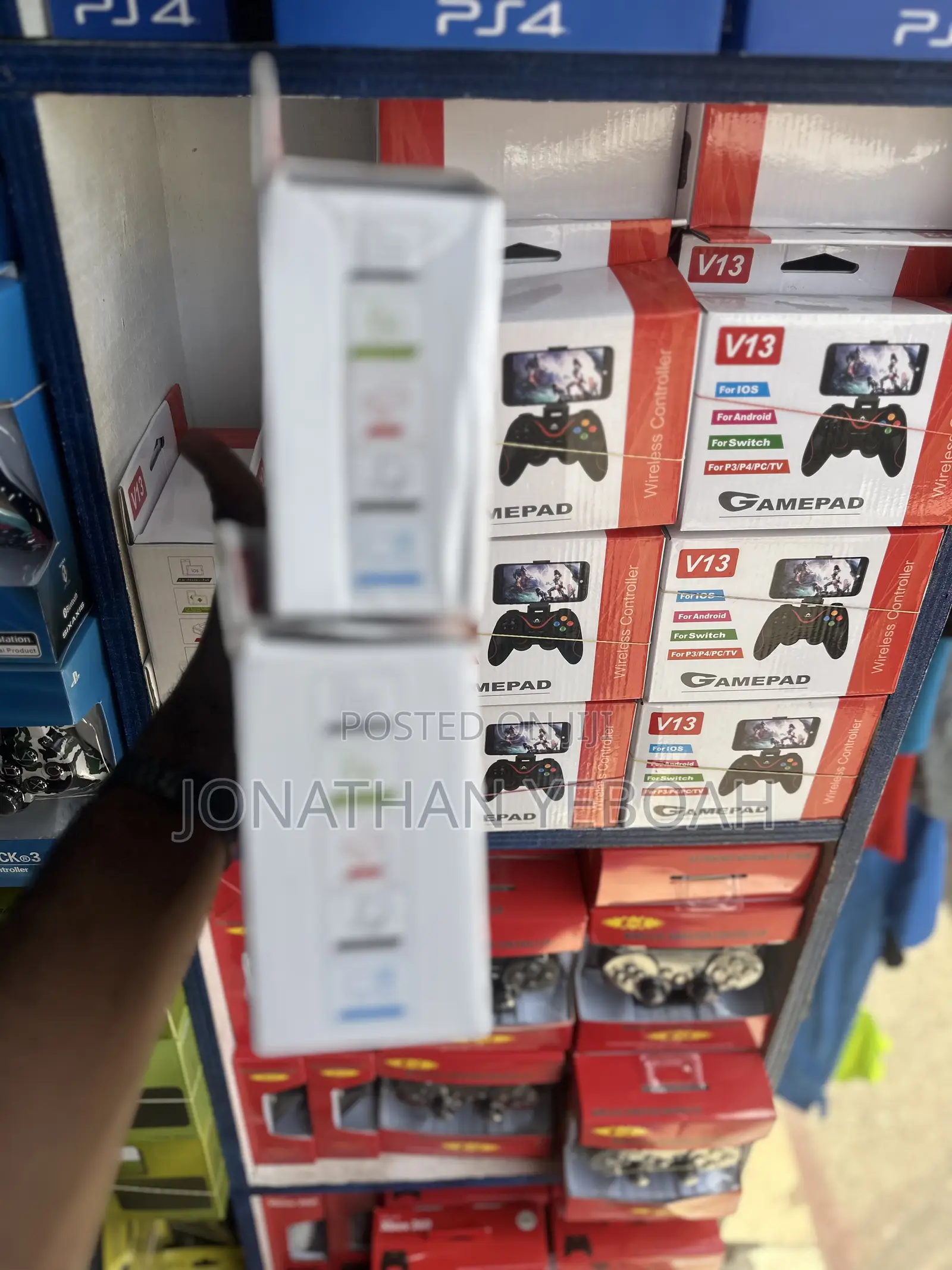 V13 Wireless Phone Gamepad