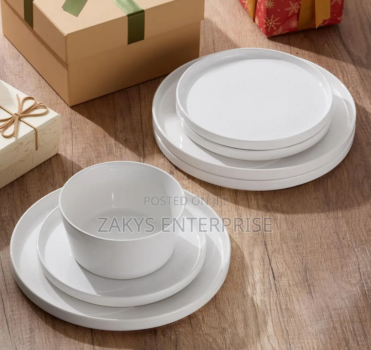 Lux Round Dinnerware 16pcs