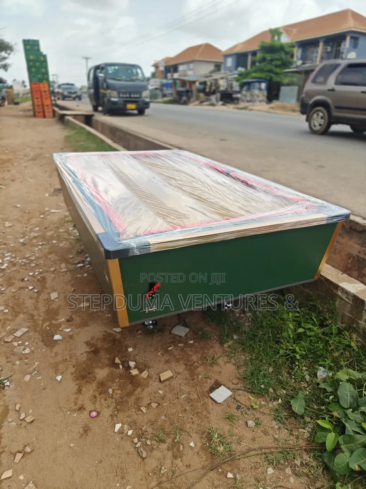 Army Green Snooker Table With Gold Woolen