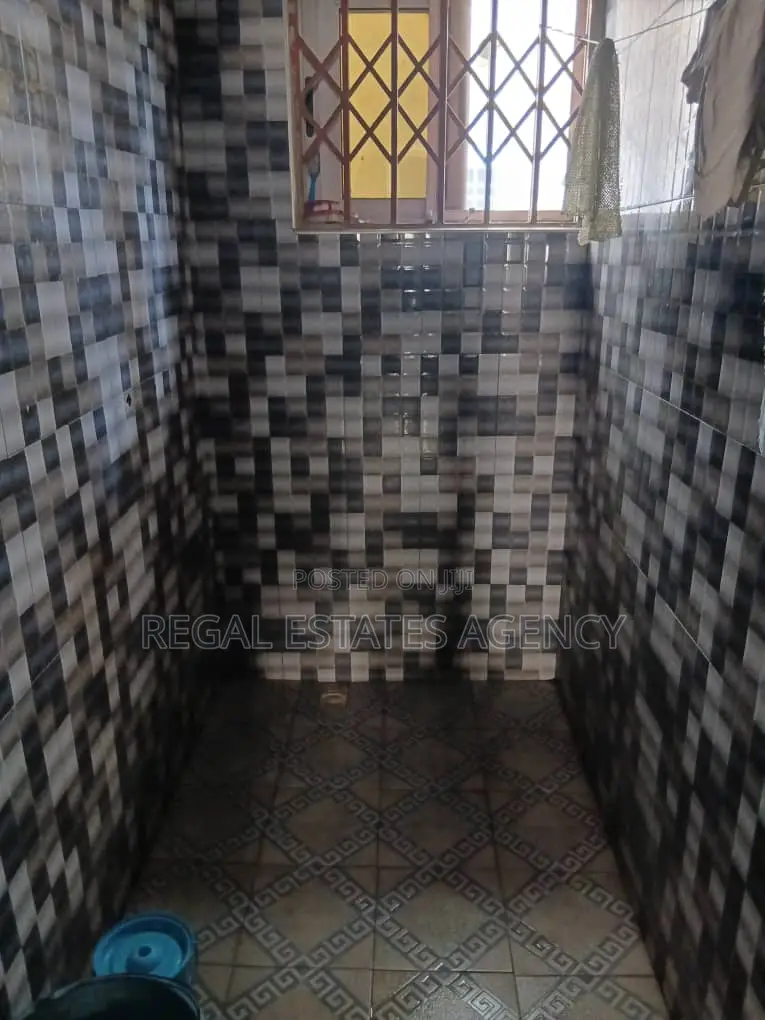 3bdrm House in Sarpeiman Opah Road, Amasaman for sale