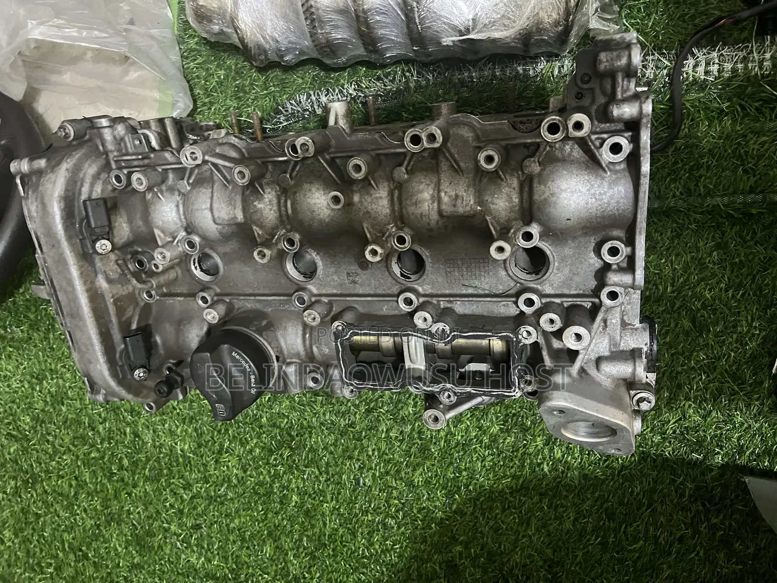 C 300 Cylinder Head
