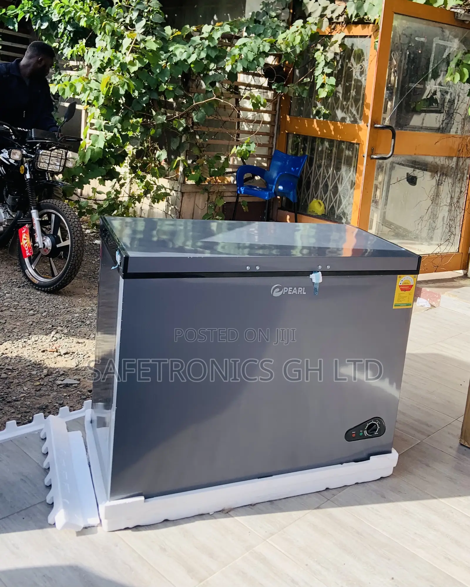Just Call for Accurate Singledoor Pearl 250 Liters Freezer