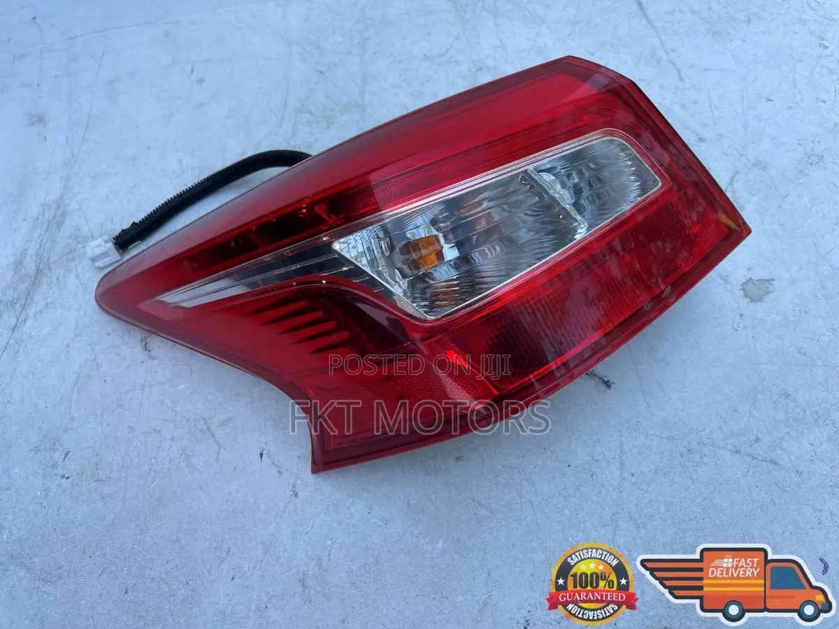 Nissan Sentra 2015,2016,2017,2018 Taillight