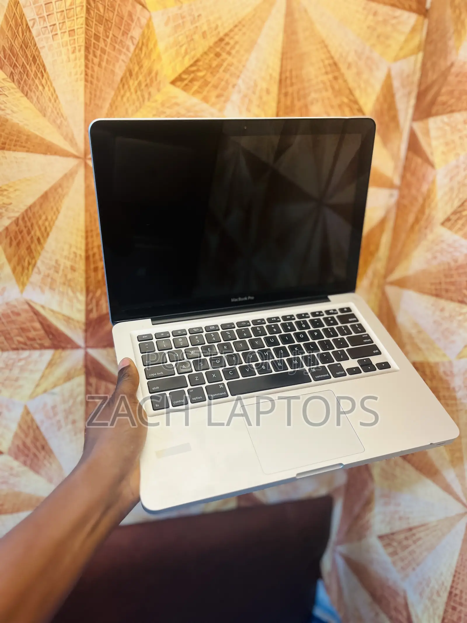 Laptop Apple MacBook 2011 16GB Intel Core I7 HDD+SSD 500GB
