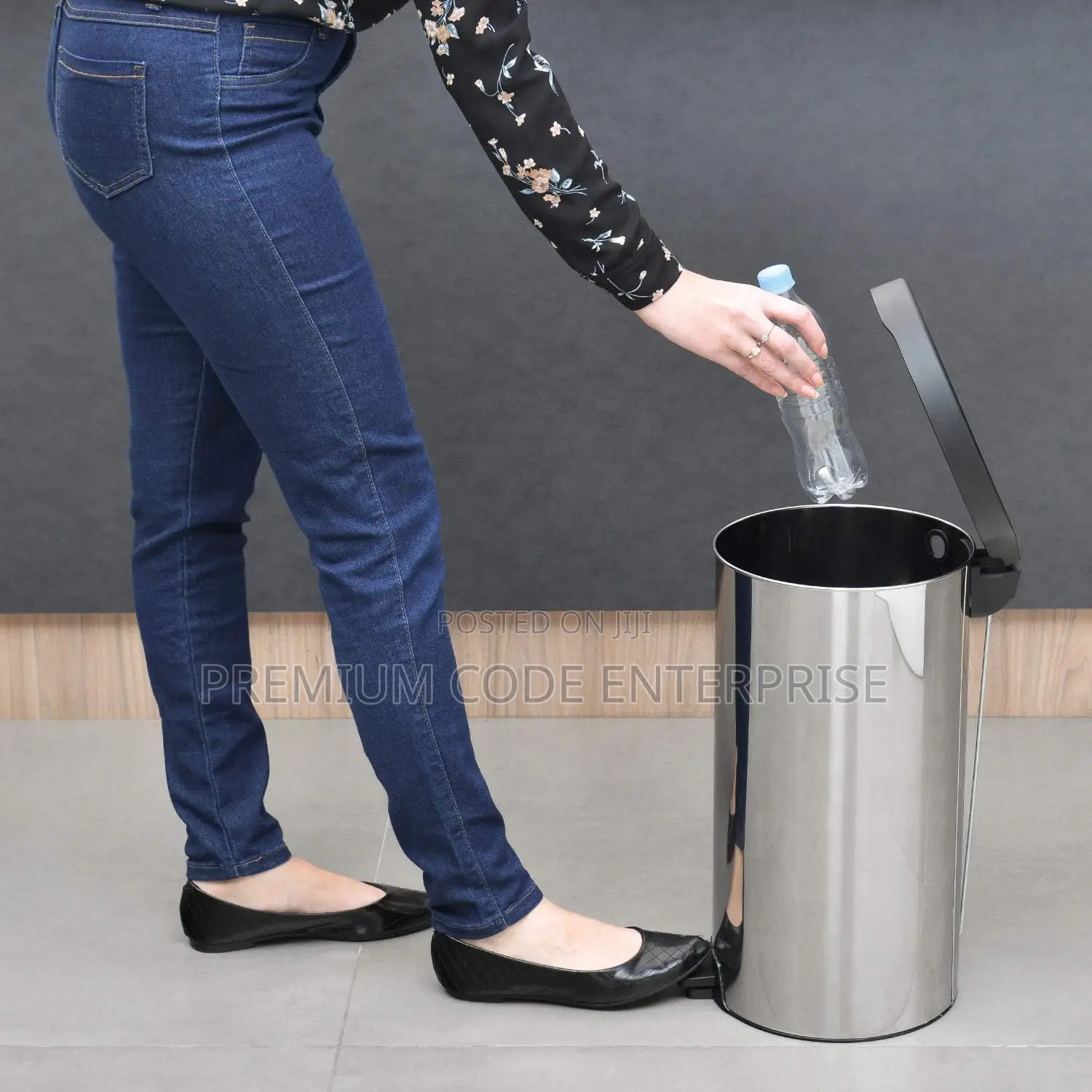 20 Litre Stainless Steel Pedal Bin for Home