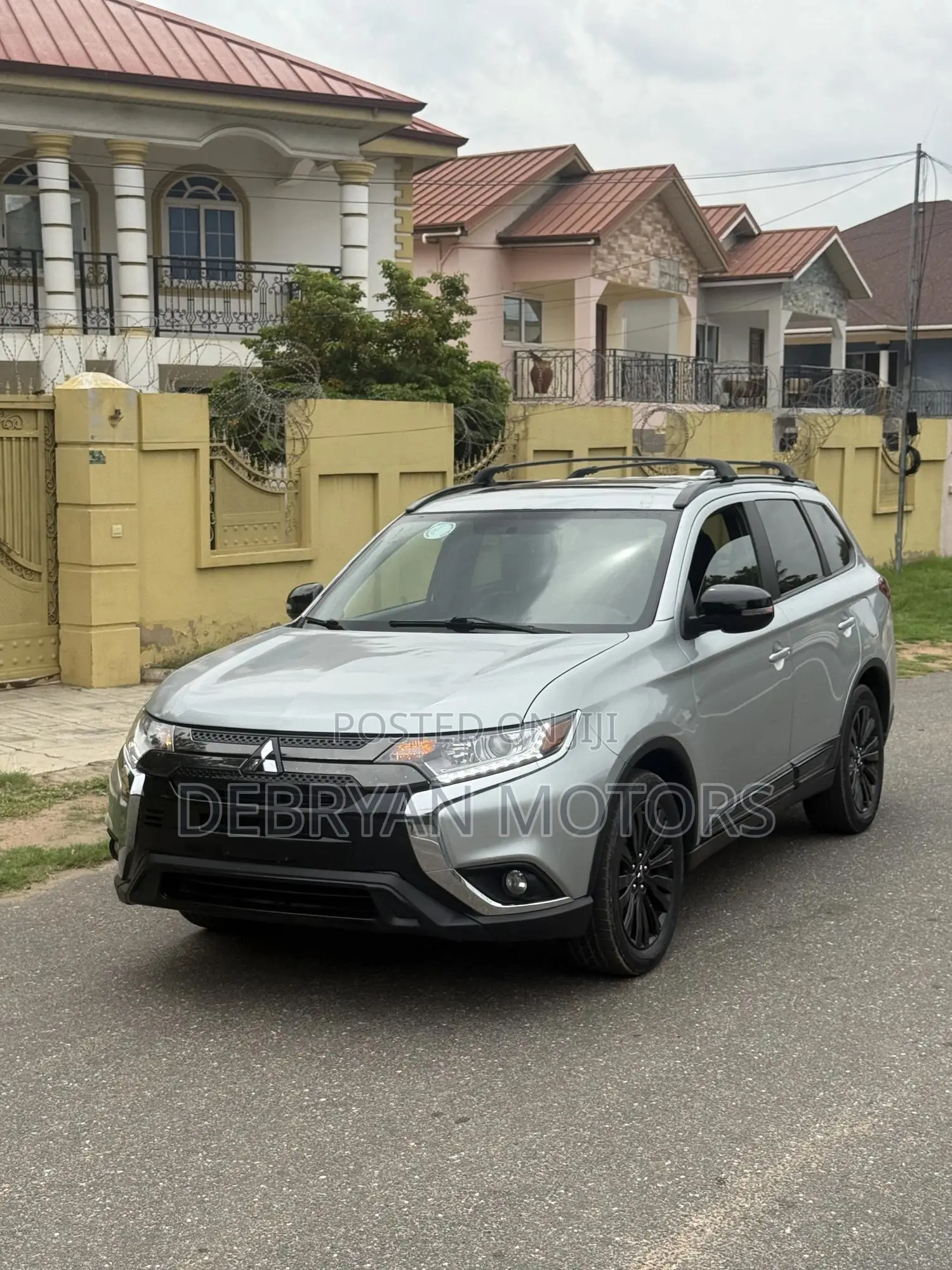Mitsubishi Outlander SEL FWD 2020 Silver