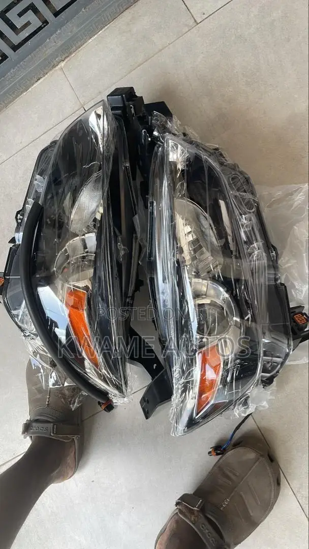 Madza Cx-3 Headlight Pair 2014,15