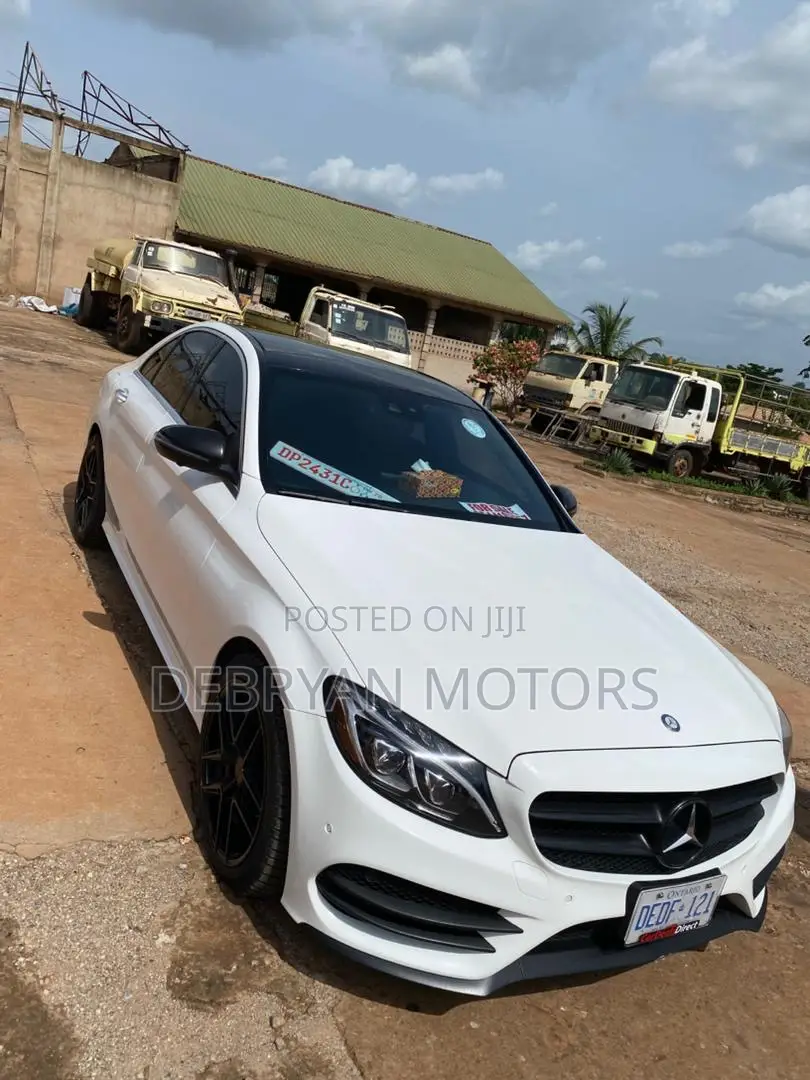 Mercedes-Benz C300 Sport 4Matic Sedan AWD (2.0L 4cyl 7A) 2017 White