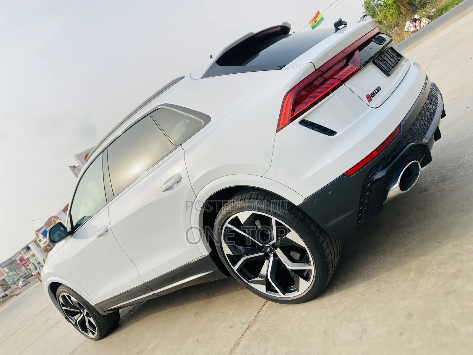 Audi RS Q8 2023 White