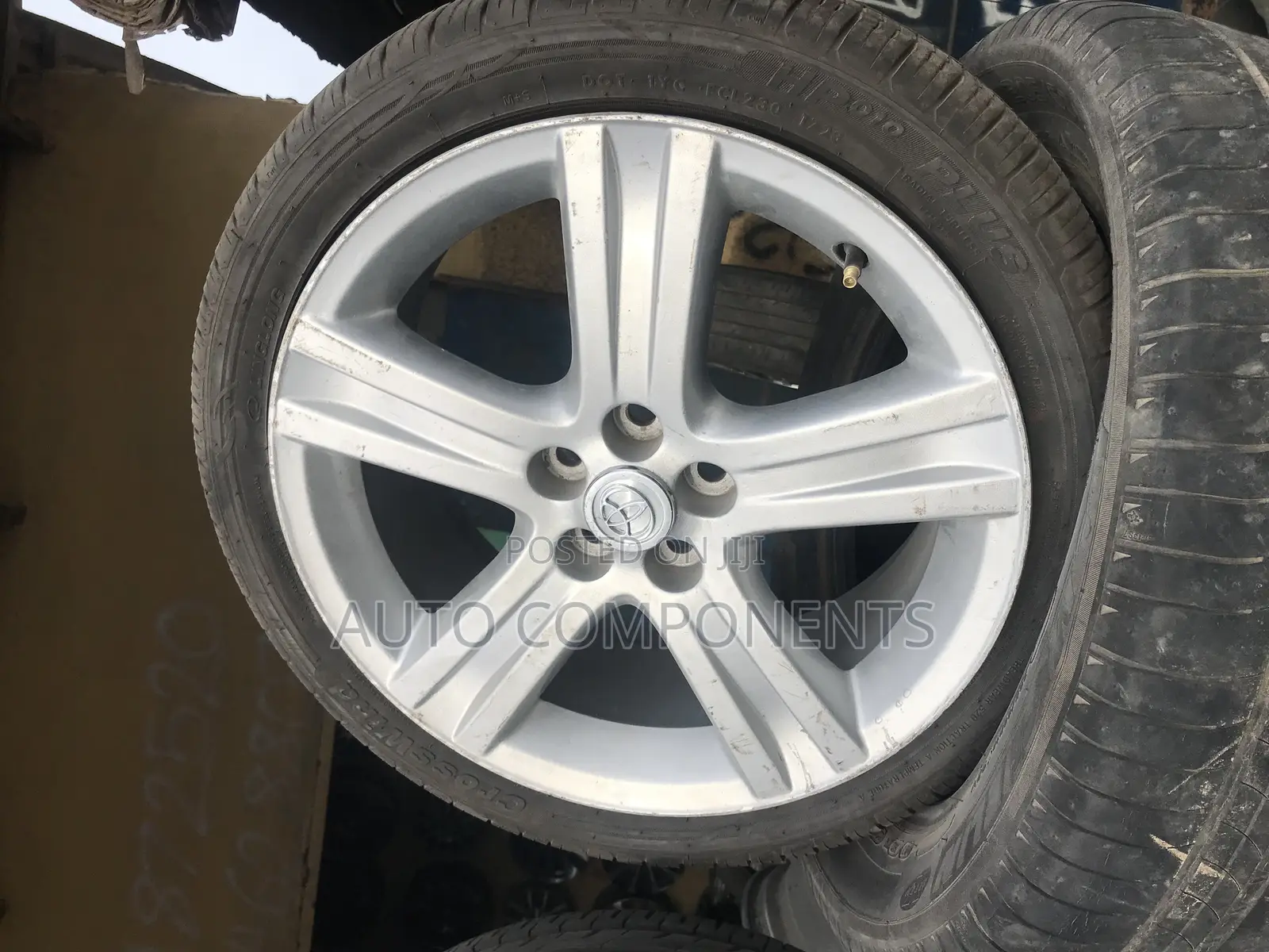 Aluminum Rim for Toyota Automobiles.