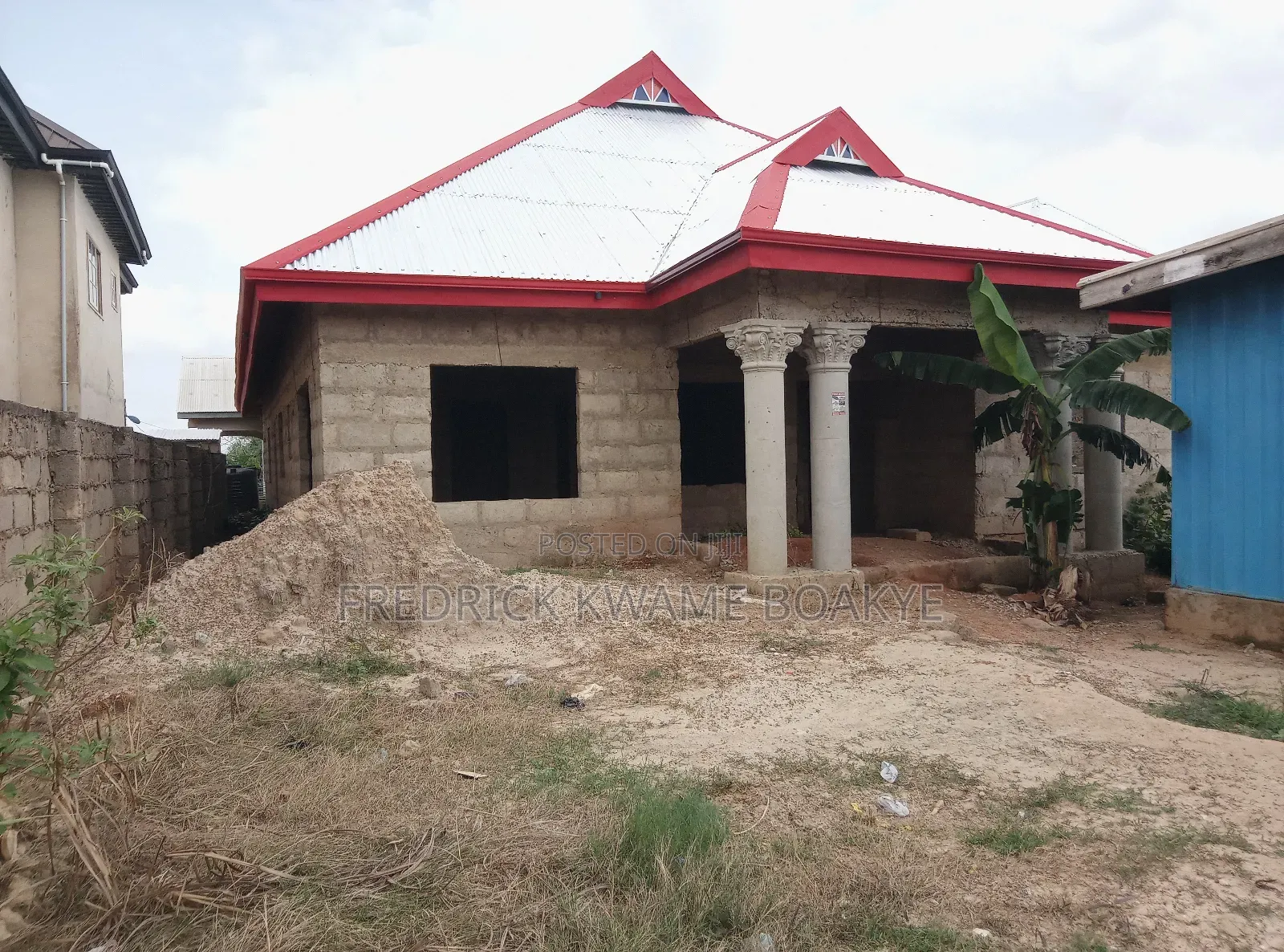 6bdrm House in 6 Bedrooms House For, Kumasi Metropolitan for sale