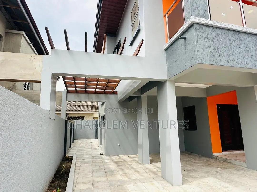 4bdrm House in Charclem Ventures, ECOMOG for sale