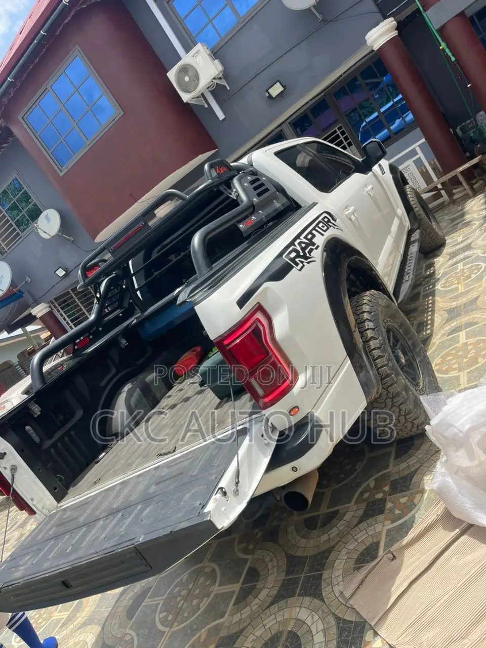 Ford F150 Back Bucket Carrier