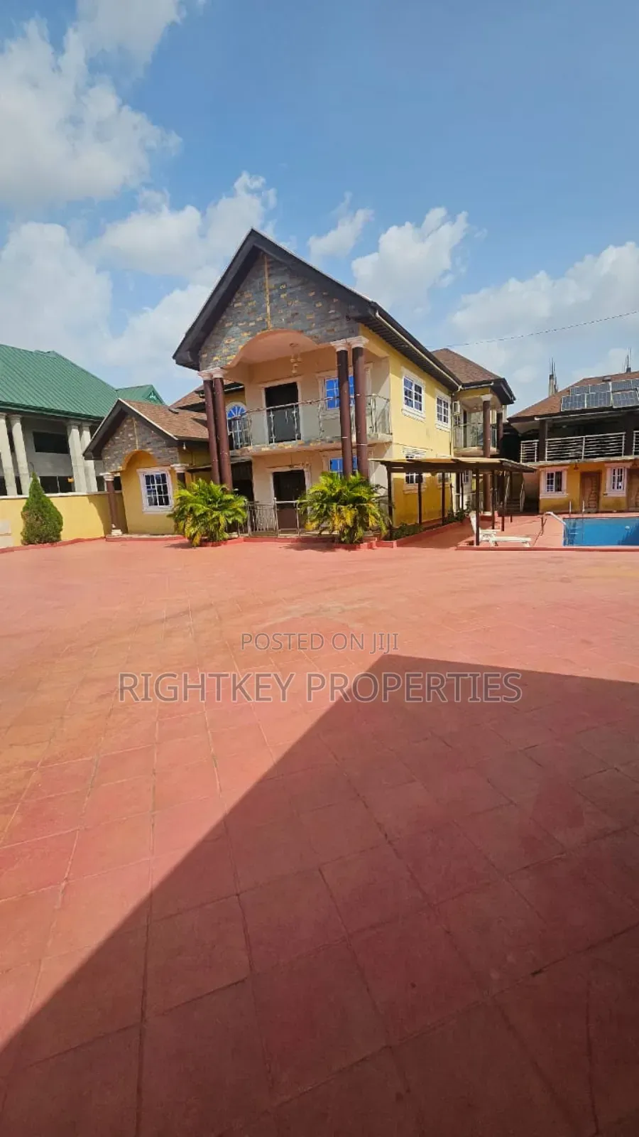 5bdrm Duplex in Rightkey, Kumasi Metropolitan for sale